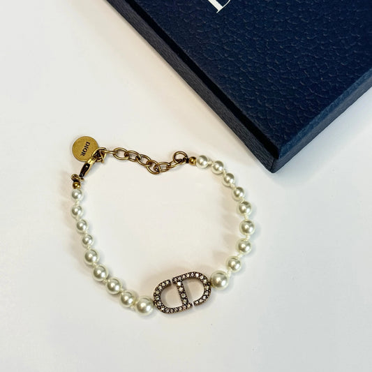 CD pearl bracelet