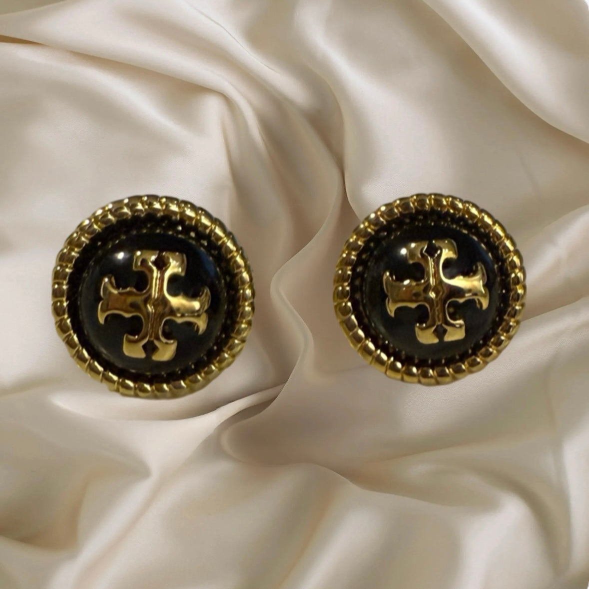 Tor black studs